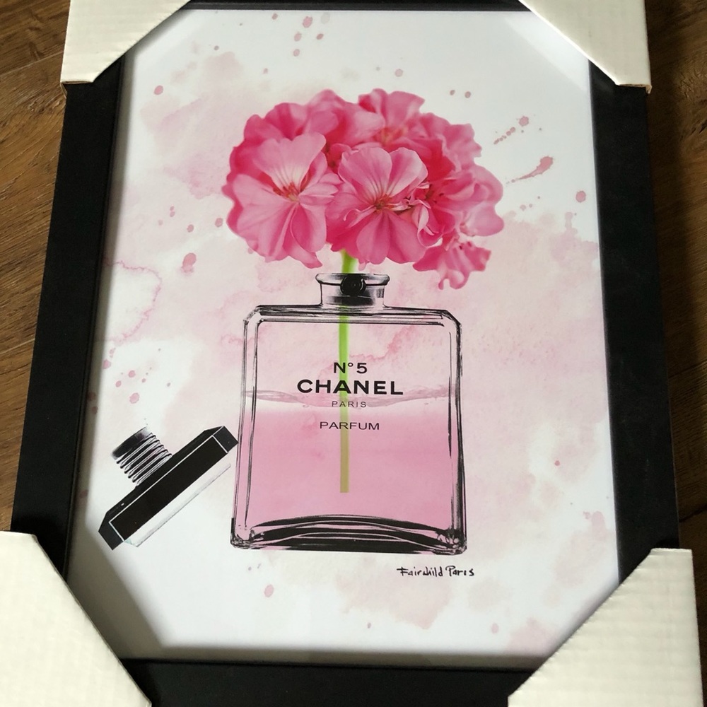 FAIRCHILD PARIS-NWT Framed Art-CHANEL with Flower